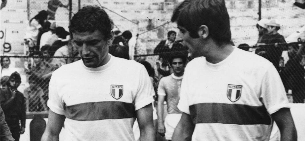 Il bomber Gigi Riva a sinistra (getty) Il bomber Gigi Riva a sinistra (getty)