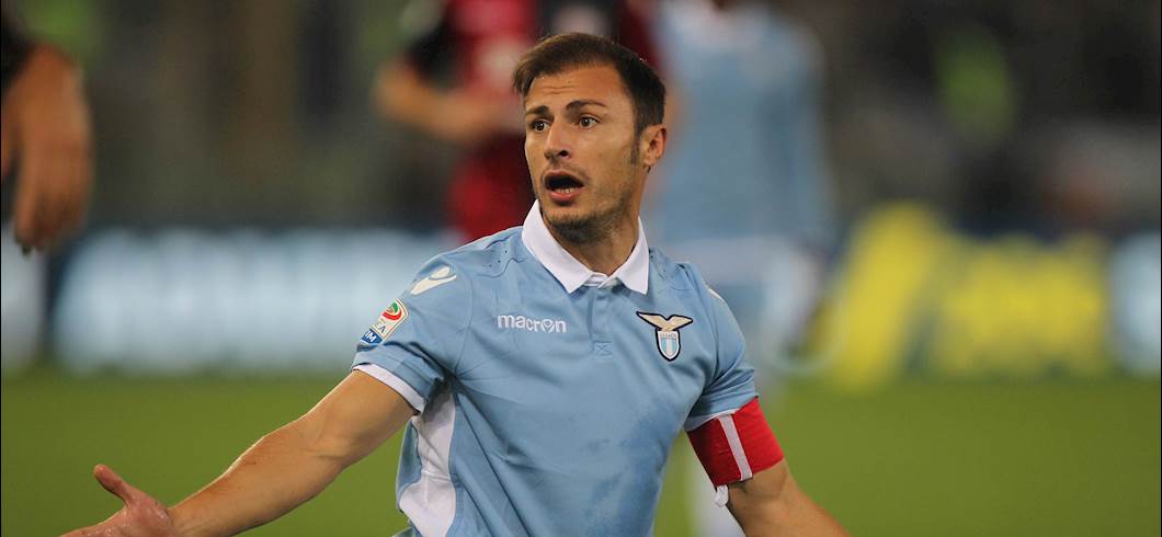 Lazio in emergenza: Radu a rischio operazione! Come cambia la difesa (Getty Images) Lazio in emergenza: Radu a rischio operazione! Come cambia la difesa (Getty Images)