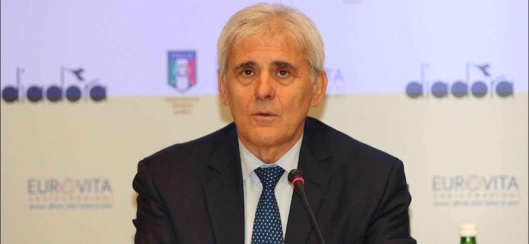 Nicchi contro Gasperini: "In Italia non c\'è regolamento diverso" (Getty Images) Nicchi contro Gasperini: "In Italia non c\'è regolamento diverso" (Getty Images)