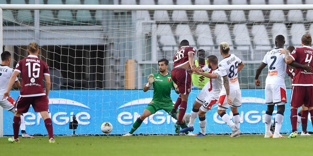 Il gol del vantaggio di Bremer (Getty Images). Il gol del vantaggio di Bremer (Getty Images).