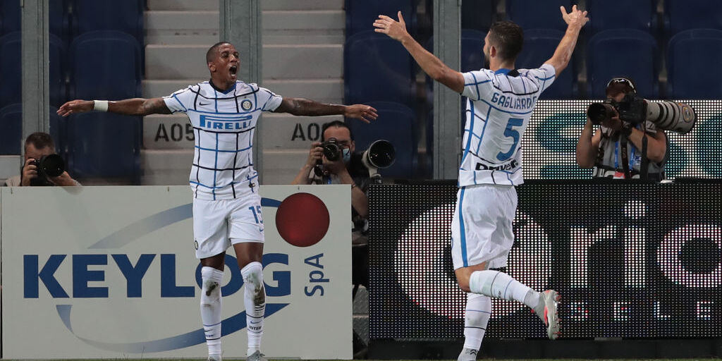 Young esulta dopo il gol dello 0-2 sull\'Atalanta (Getty Images) Young esulta dopo il gol dello 0-2 sull\'Atalanta (Getty Images)