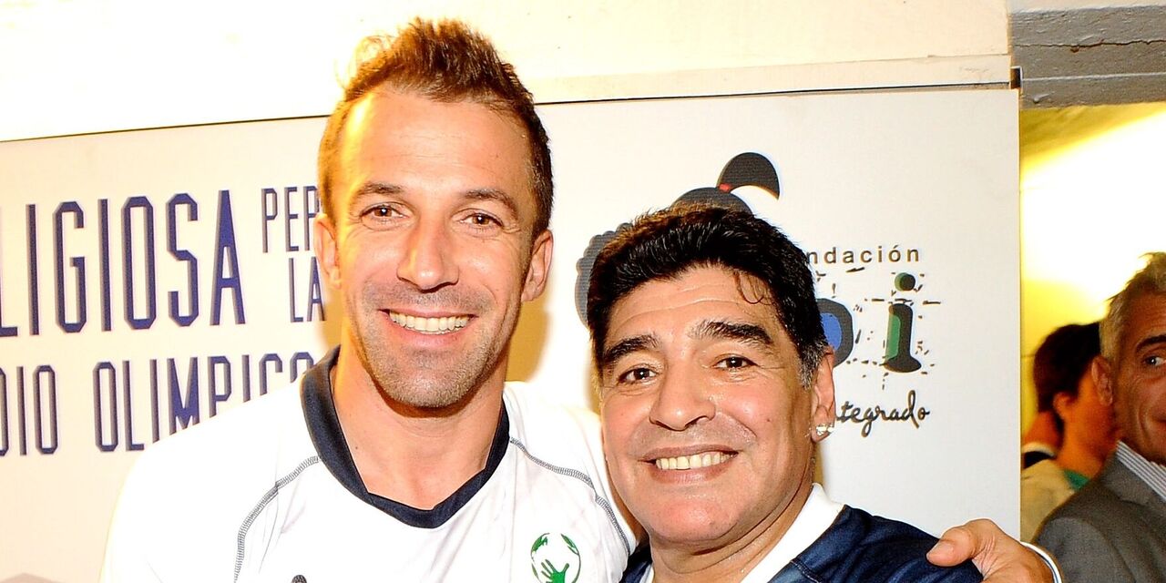 Addio Maradona, Del Piero: "Un maestro per i numeri dieci" (Getty Images) Addio Maradona, Del Piero: "Un maestro per i numeri dieci" (Getty Images)