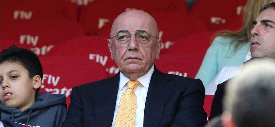 Galliani, messaggio a De Laurentiis: "Se hai 13 giocatori, devi giocare" (Getty Images) Galliani, messaggio a De Laurentiis: "Se hai 13 giocatori, devi giocare" (Getty Images)