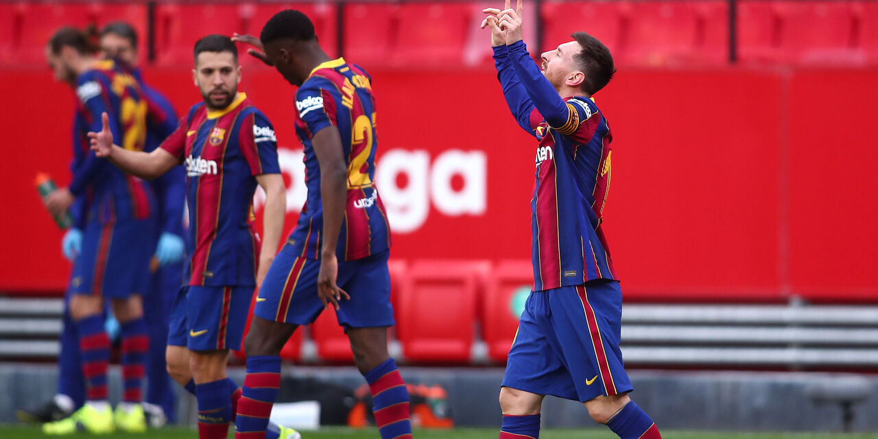 Liga, Messi trascina il Barcellona a Siviglia (Getty Images) Liga, Messi trascina il Barcellona a Siviglia (Getty Images)