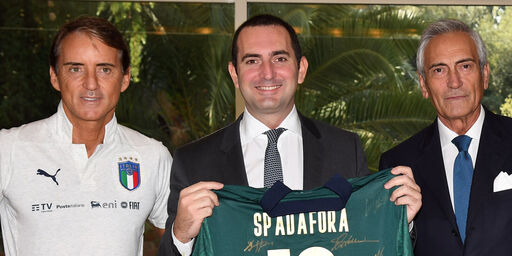Le parole di Spadafora sulla riapertura degli eventi sportivi al pubblico (Getty Images) Le parole di Spadafora sulla riapertura degli eventi sportivi al pubblico (Getty Images)
