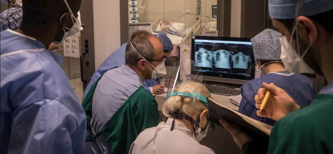 La Liguria ringrazia i suoi medici: "Almeno mille euro in più in busta paga" (Getty Images) La Liguria ringrazia i suoi medici: "Almeno mille euro in più in busta paga" (Getty Images)