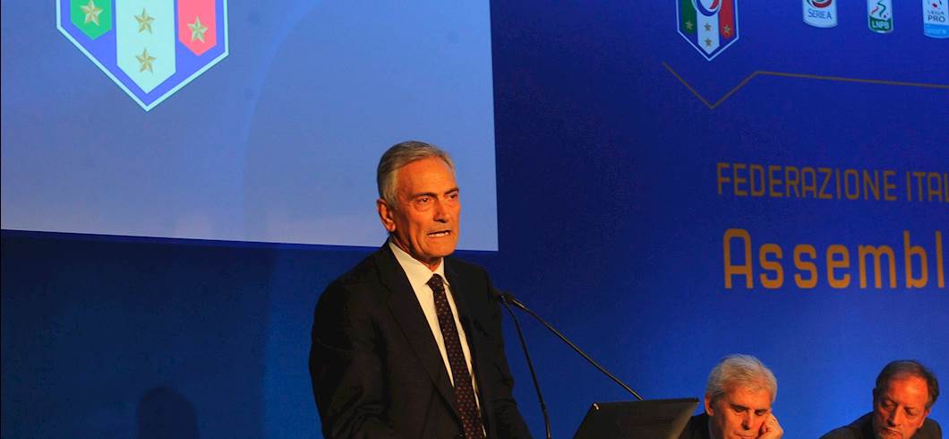 Alle 12 il Consiglio FIGC: ripartono Serie A e B, stop ai dilettanti (Getty Images) Alle 12 il Consiglio FIGC: ripartono Serie A e B, stop ai dilettanti (Getty Images)
