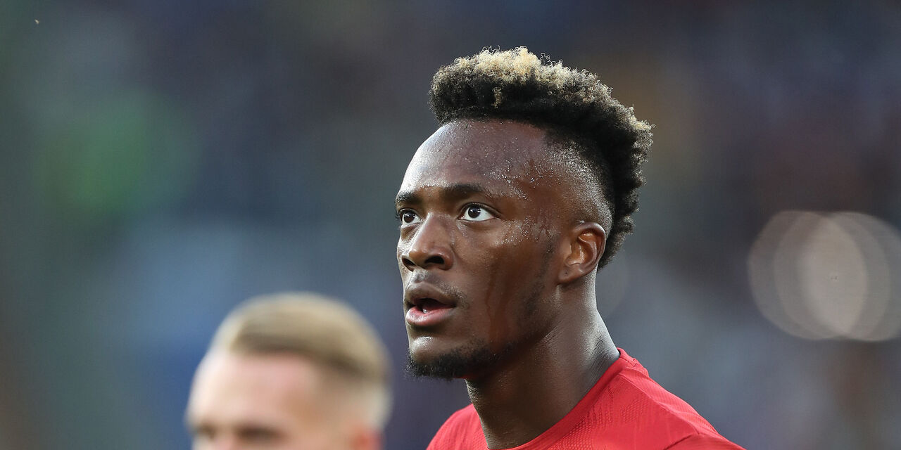 Roma, grande attesa per Abraham. Tanti legni ma soltanto due gol finora (Getty Images) Roma, grande attesa per Abraham. Tanti legni ma soltanto due gol finora (Getty Images)
