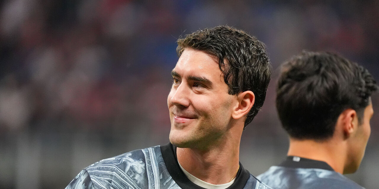 https://content.fantacalcio.it/web/img/large/VLAHOVIC-96ac1bd0-102b-4186-bfc3-3c2c4b9151bc.jpg