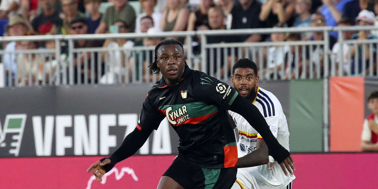 https://content.fantacalcio.it/web/img/large/bella-kotchap-983dd28c-8ee4-4493-8f17-2d113ed4eb4c.jpg