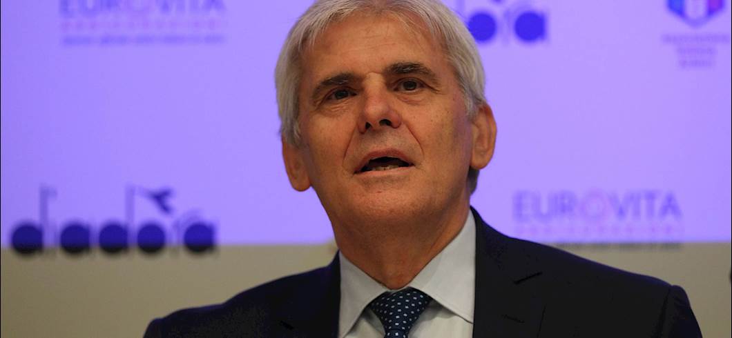 AIA, Nicchi: "Il Coronavirus può costringerci a non usare la VAR" (Getty Images) AIA, Nicchi: "Il Coronavirus può costringerci a non usare la VAR" (Getty Images)