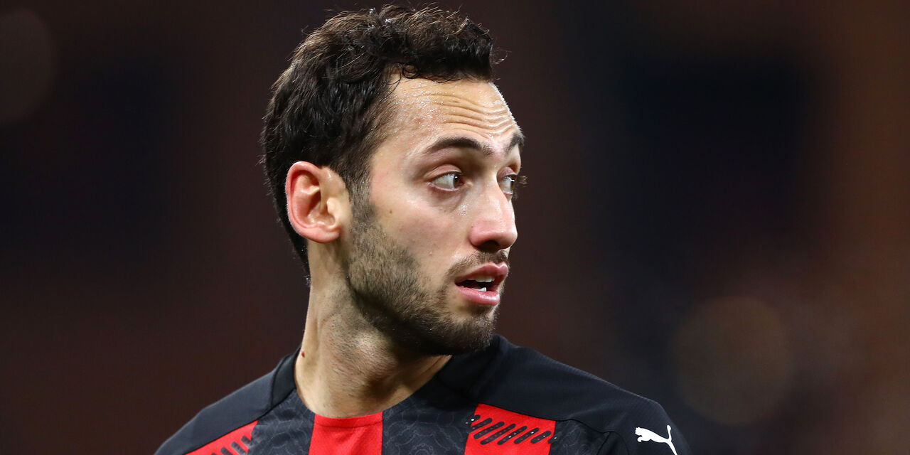 Milan, Calhanoglu non convocato: cosa fare al fantacalcio? (Getty Images) Milan, Calhanoglu non convocato: cosa fare al fantacalcio? (Getty Images)