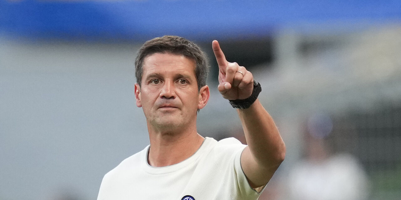 https://content.fantacalcio.it/web/img/large/chivu-5d1d24fc-5a4c-4658-8892-33cebe2c197b.jpg