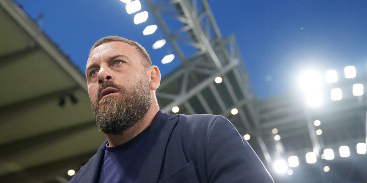 https://content.fantacalcio.it/web/img/large/de-rossi-8d8a3b6a-fc6a-4441-acdc-49b1a79a6d96.jpg