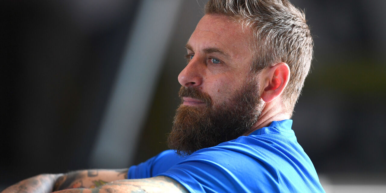 Roma, De Rossi: "Mi sarebbe piaciuto Mourinho come allenatore, farà bene" (Getty Images) Roma, De Rossi: "Mi sarebbe piaciuto Mourinho come allenatore, farà bene" (Getty Images)