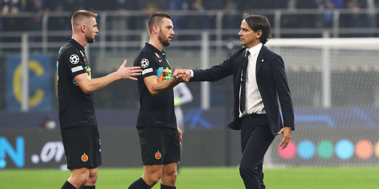 Calciomercato Inter, non solo Skriniar: via anche De Vrij? Sirene dalla Premier (Getty Images) Calciomercato Inter, non solo Skriniar: via anche De Vrij? Sirene dalla Premier (Getty Images)