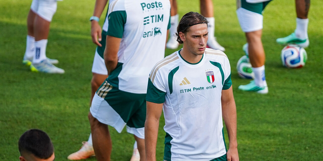 https://content.fantacalcio.it/web/img/large/francesco-pio-ESPOSITO-1b34b33a-caa6-49be-814e-b107db798f06.jpg