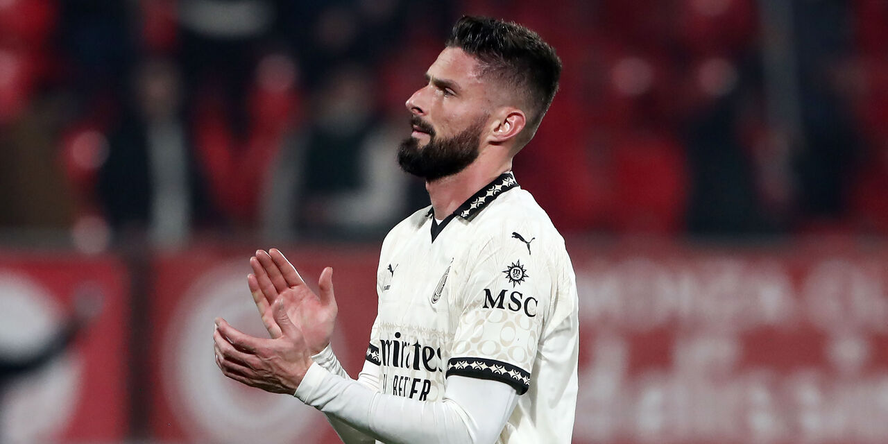https://content.fantacalcio.it/web/img/large/giroud-4b3b46d8-1daf-4e57-a304-15f97a92ca6e.jpg