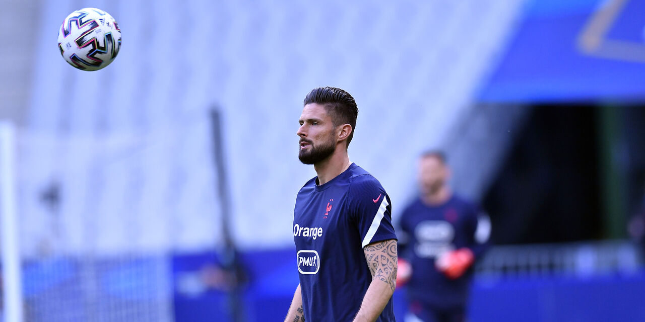 Milan, è subito super Giroud. Sarà dualismo con Zlatan? (Getty Images) Milan, è subito super Giroud. Sarà dualismo con Zlatan? (Getty Images)