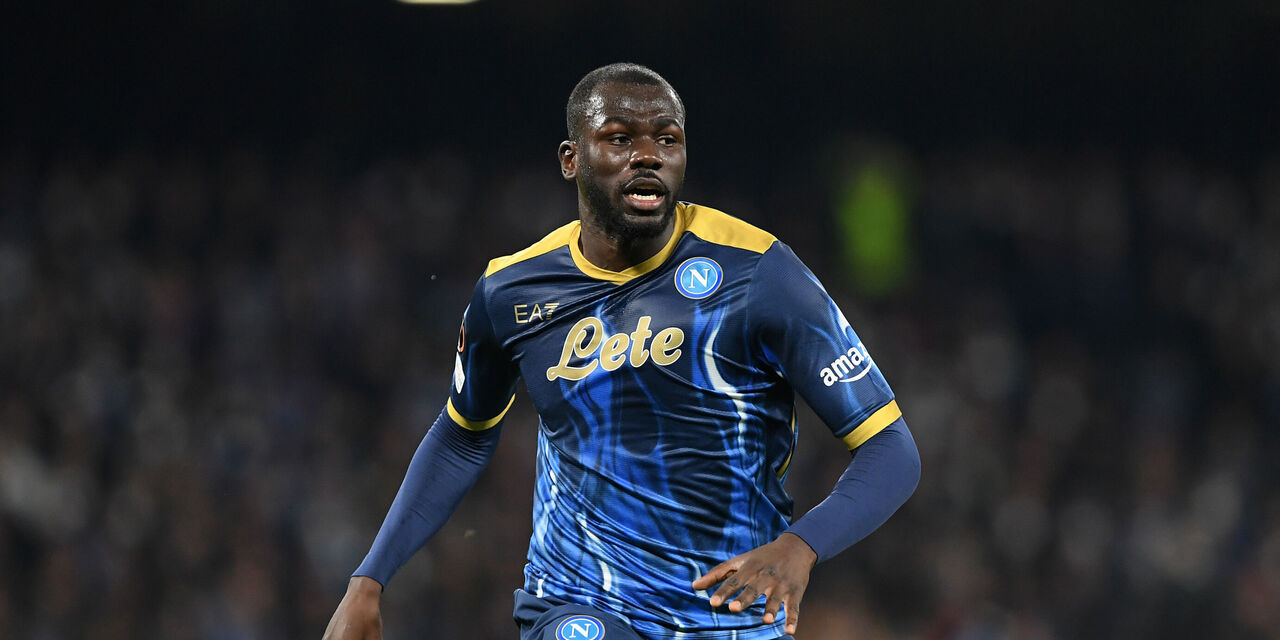 Calciomercato Napoli, rinnovo Koulibaly: De Laurentiis pronto a rivedere il tetto ingaggi (Getty Images) Calciomercato Napoli, rinnovo Koulibaly: De Laurentiis pronto a rivedere il tetto ingaggi (Getty Images)