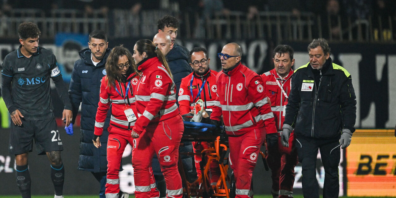Napoli midfielder Stanislav Lobotka leaves match with ankle injury