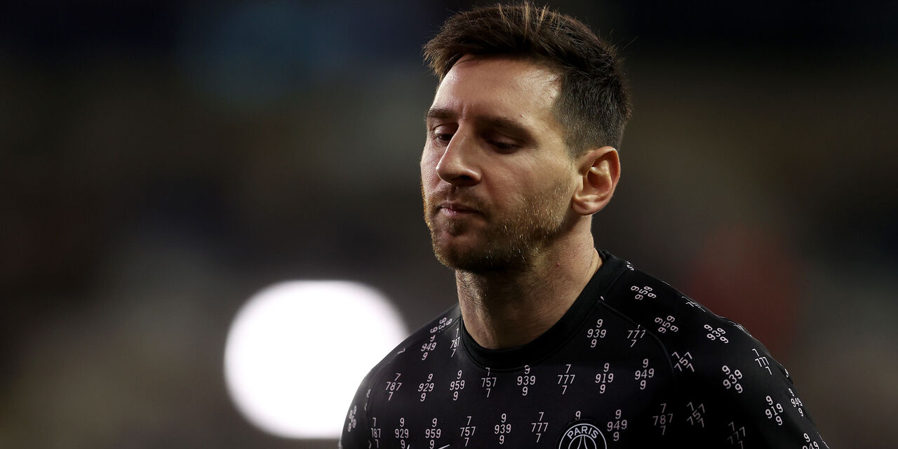 Psg, Messi sostituito: niente saluto a Pochettino (Getty Images) Psg, Messi sostituito: niente saluto a Pochettino (Getty Images)