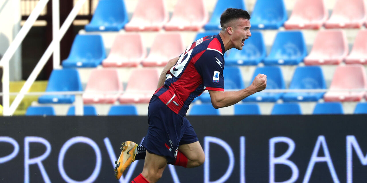 Crotone, Roma nel mirino: recuperano Reca e Cigarini, Cosmi ci pensa (Getty Images) Crotone, Roma nel mirino: recuperano Reca e Cigarini, Cosmi ci pensa (Getty Images)