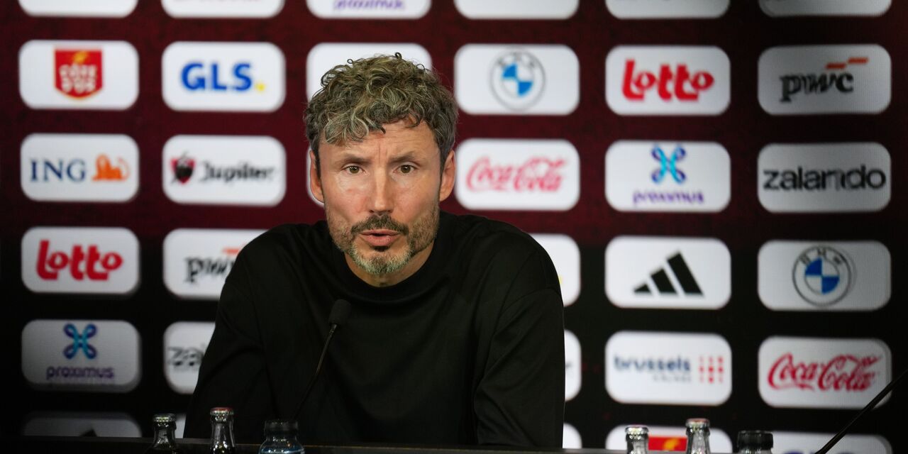 https://content.fantacalcio.it/web/img/large/van-bommel-f7eb0aa0-3f16-40e2-bcb6-c3770daf71dd.jpg