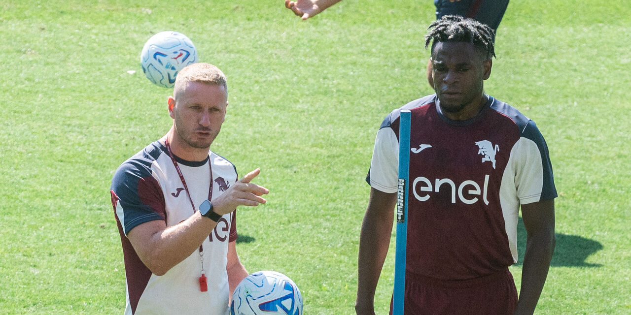 https://content.fantacalcio.it/web/img/large/zapata-745f0c09-1d36-4755-8d14-aa89f8e1084c.jpg
