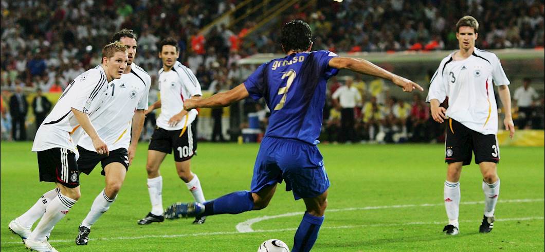 Copertina: ITALIA-GERMANIA: Le nostre gioie, i vostri dolori, FORZA AZZURRI