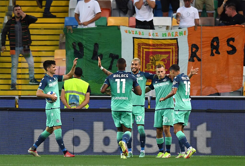 Udinese, Deulofeu esulta dopo il gol del 2-0 (Getty)