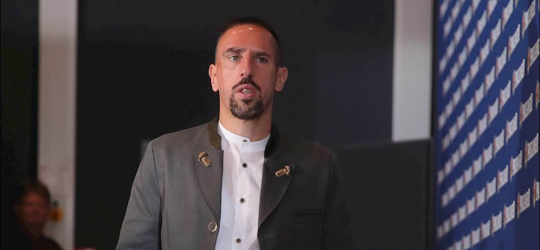 Copertina: Ribery "sfratta" Pulgar: la maglia n.7 della Fiorentina ha un nuovo proprietario