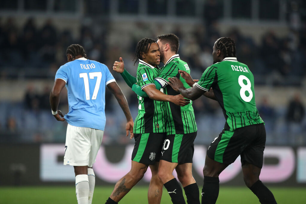 Lazio - Sassuolo 2-1, Laurienté esulta dopo il gol del pareggio (Getty)