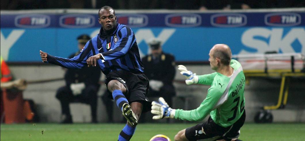 Copertina: Suazo ricorda Ibra all'Inter: "Mi disse che era più veloce di me. E io scoppiai a ridere..."