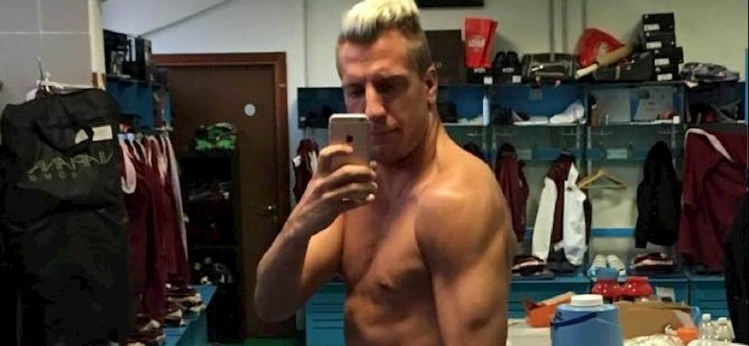 Copertina: Maxi Lopez torna in forma! Il segreto? Lo svela la bella Daniela: "Merito della dieta vegana. L'industria danneggia noi e il nostro pianeta"
