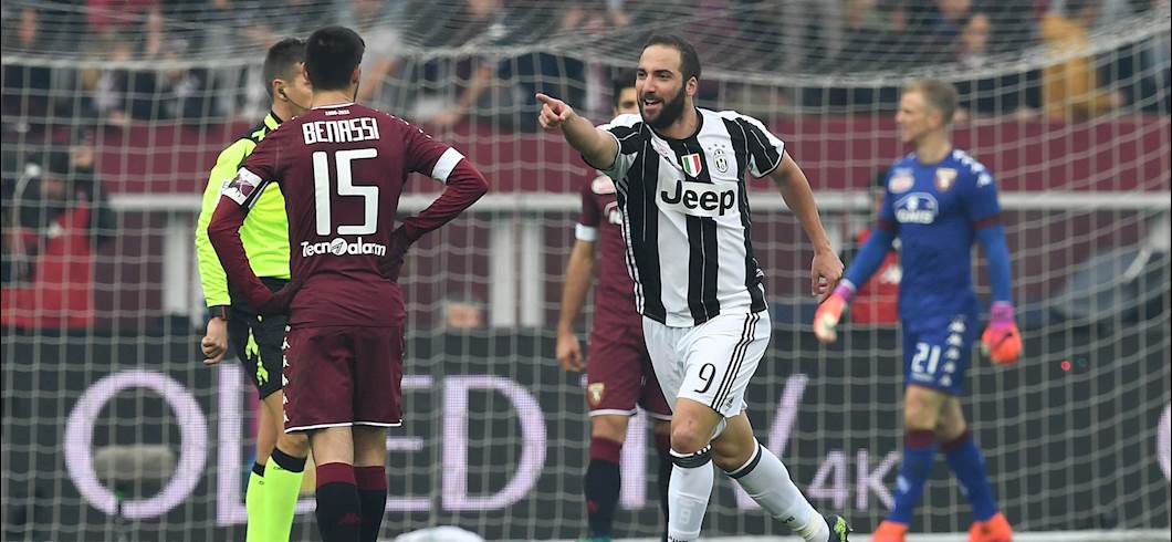 Copertina: Non basta il cuore Toro, la Juve vince in rimonta: Higuain letale ribalta Belotti, sigillo di Pjanic nel recupero