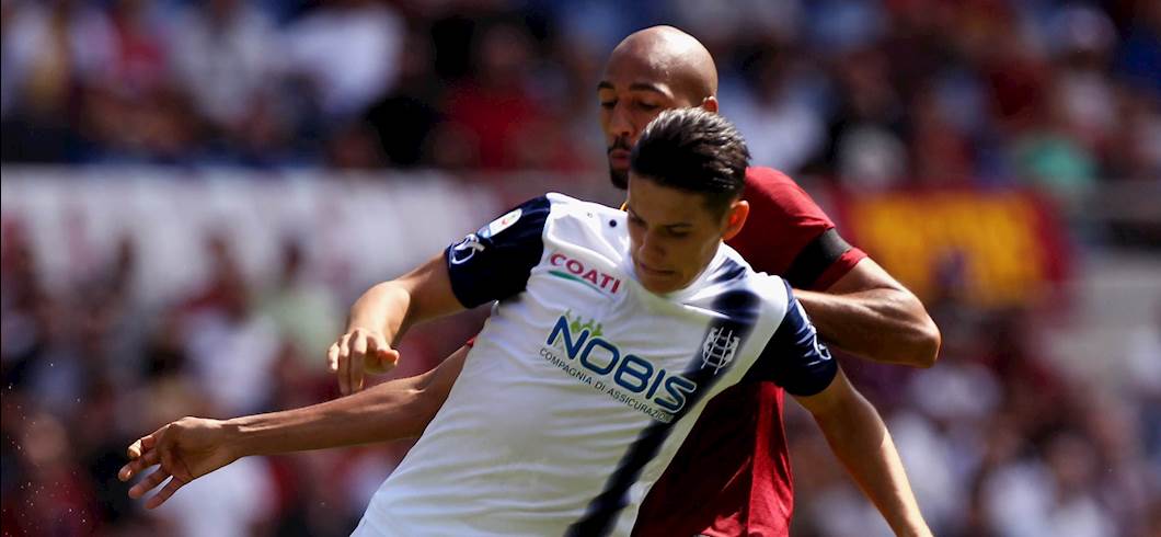 Copertina: La Roma scappa e si addormenta, il Chievo trova la rimonta: 2-2 all'Olimpico