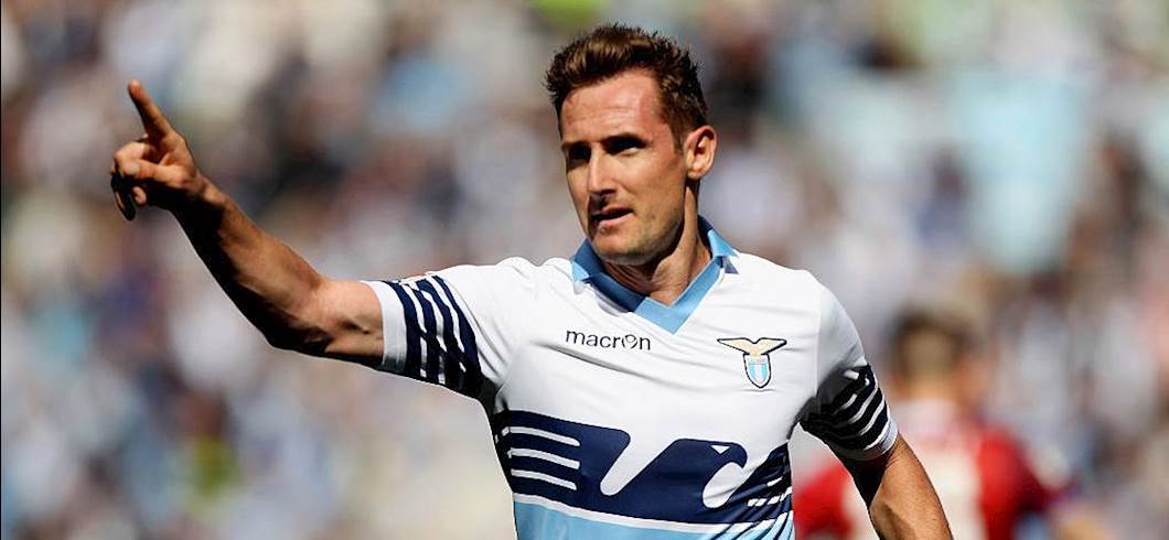 Copertina: Lazio-Fiorentina: l'ultima di Klose, la prima dell'ex Zarate