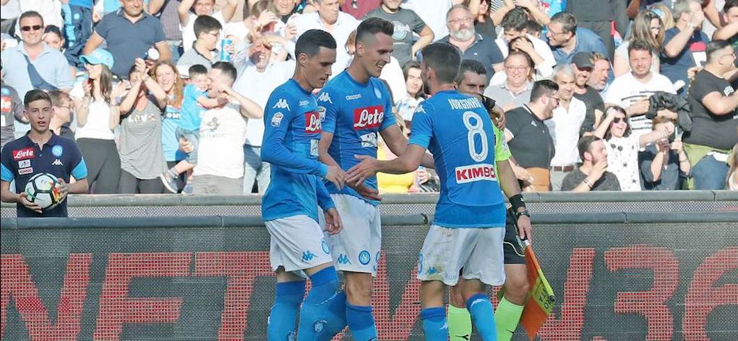 Copertina: Milik-Callejon, il Napoli è implacabile e condanna il Crotone alla retrocessione