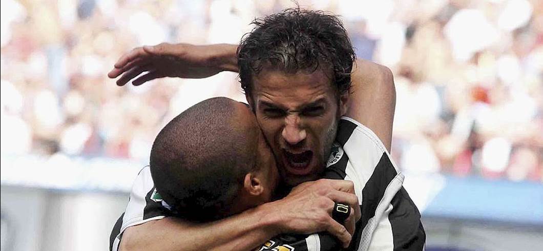 Copertina: EuroAmarcord - Italia in campo: successe oggi. 2 luglio 2000, la pugnalata di Trezeguet ci condanna al 2° posto