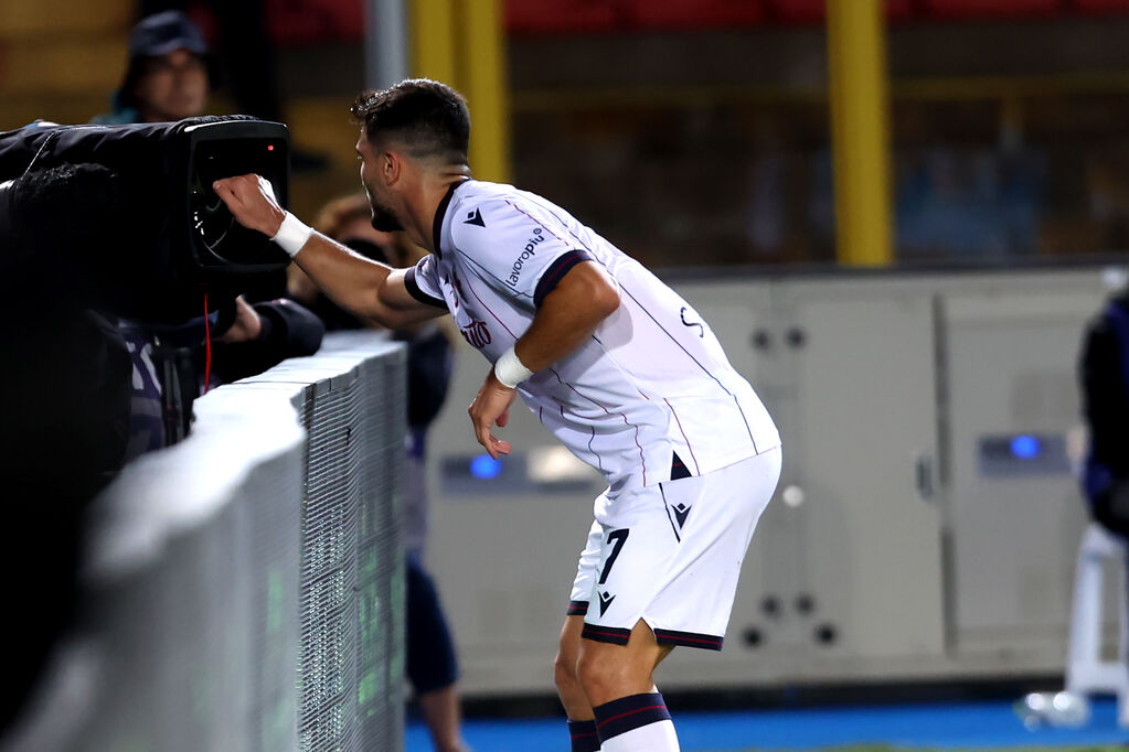 Orsolini celebra il gol al Lecce (Getty)