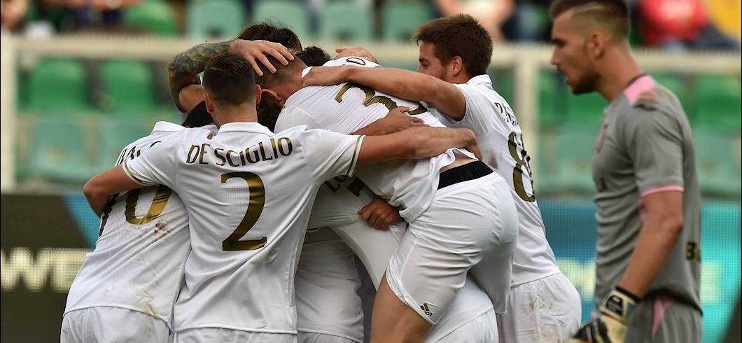 Copertina: LapaGOL con il tacco regala il secondo posto al Milan! Battuto 1-2 un buon Palermo