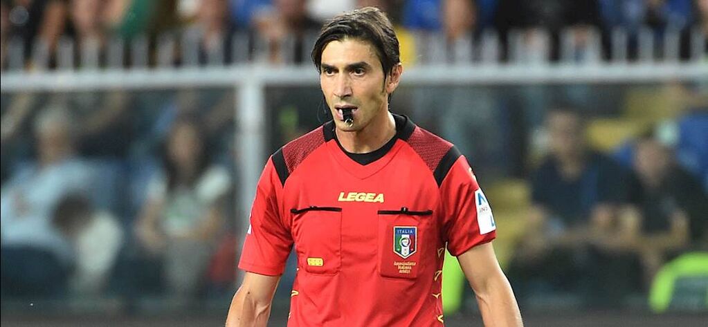L'arbitro Calvarese si è dimesso dall'AIA (Getty Images)