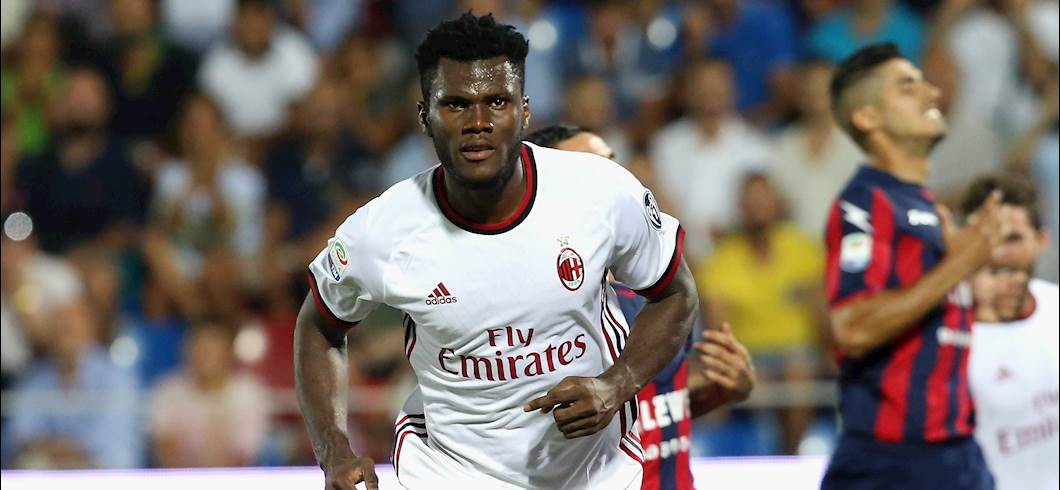Copertina: Milan, sull'altalena con Kessiè: analisi della discontinuità del centrocampista, che non ha sostituti di pari caratteristiche