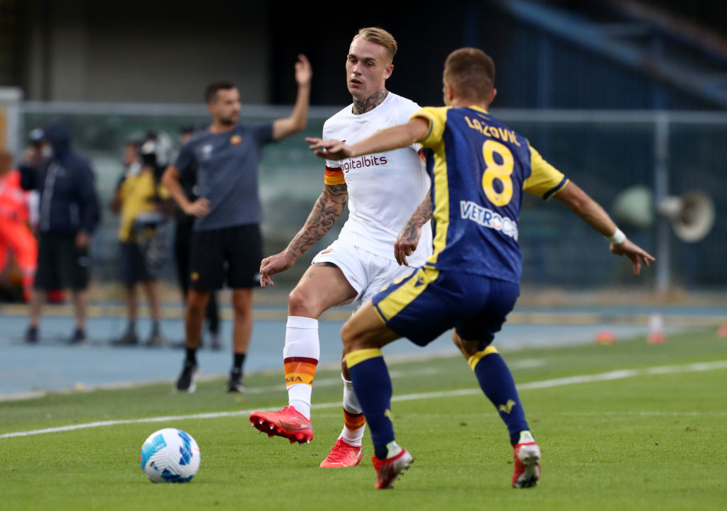 Karsdorp contro Lazovic in Verona-Roma (Getty)