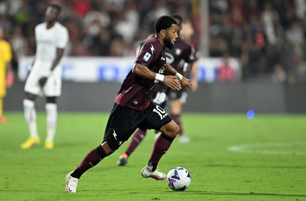 Tonny Vilhena in azione durante Salernitana-Roma (Getty Images)