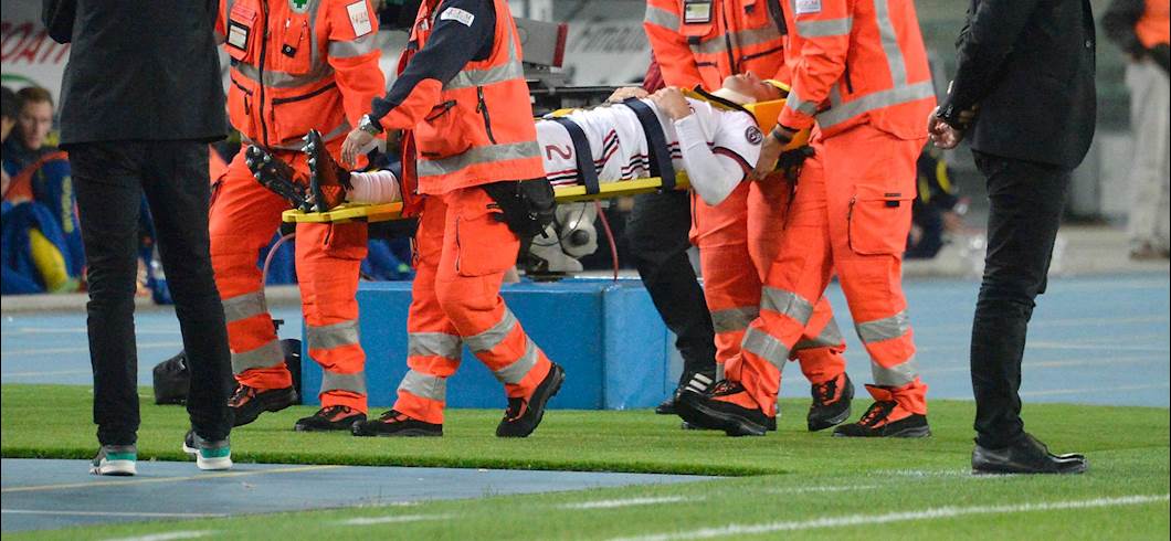 Copertina: Le condizioni di Calabria. Niente Juventus: due soluzioni per Montella a destra. Ecco come cambia il Milan