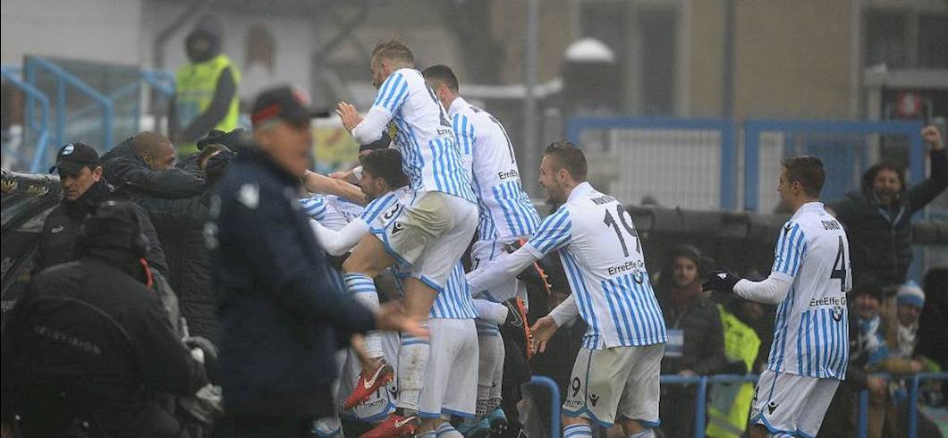 Copertina: Spal, tre punti d'oro! Grassi fa esplodere di gioia il 'Mazza', Bologna al tappeto