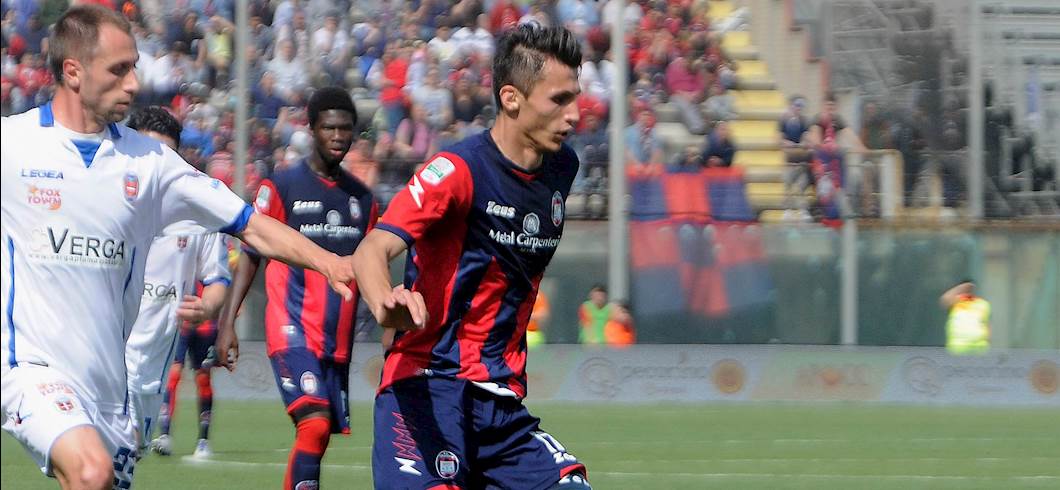 Copertina: Ursino, DS Crotone: "Vogliamo che Budimir torni da noi. E concludere l'operazione Ely"