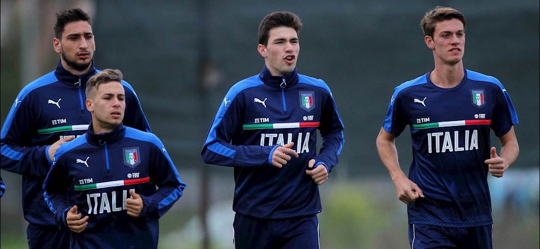 Copertina: Italia (e Ventura) col dubbio Romagnoli: contusione alla gamba. Sperano Paletta e Acerbi